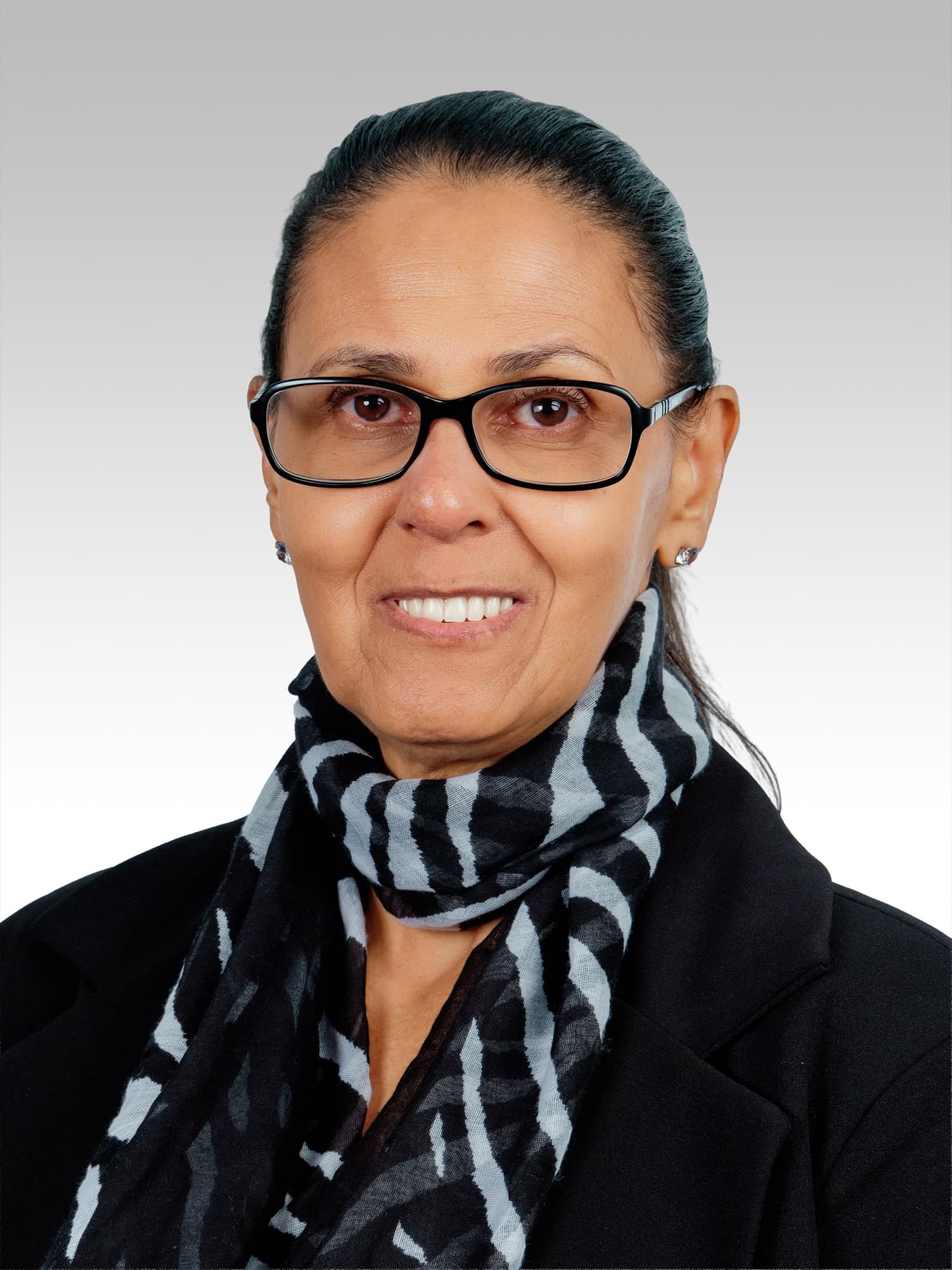 M&G corporate headshot, studio portrait